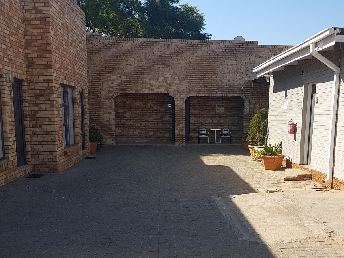 Kgosi Lodge Kimberley Eksteriør billede