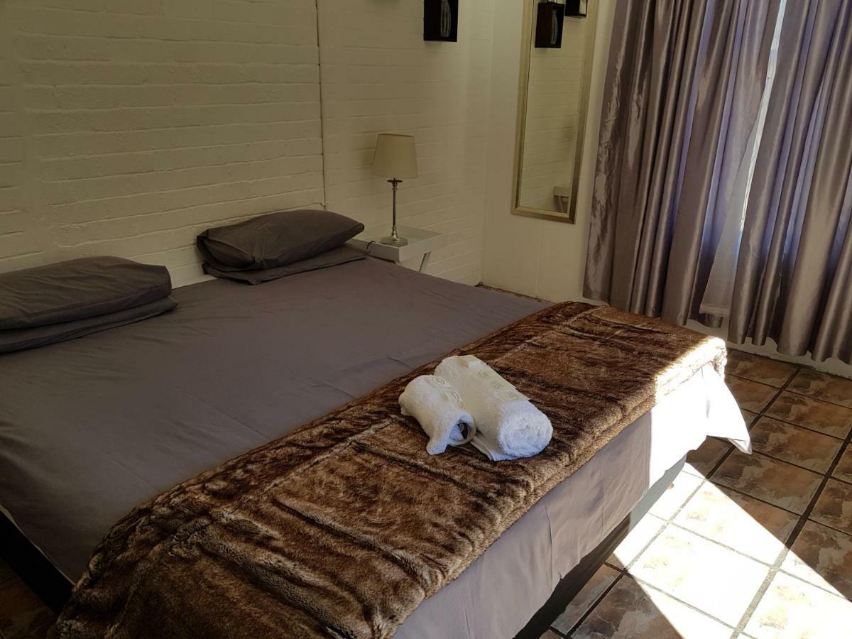 Kgosi Lodge Kimberley Eksteriør billede